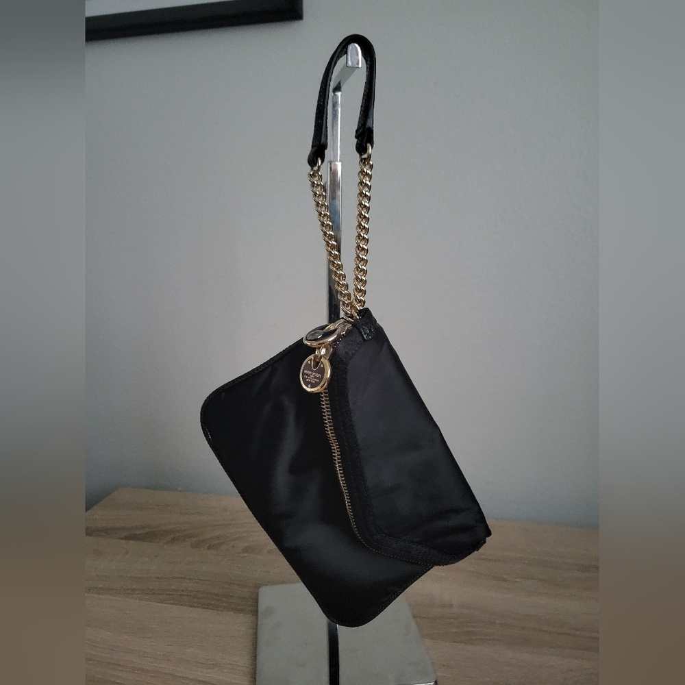 Henri Bendel Wristlet